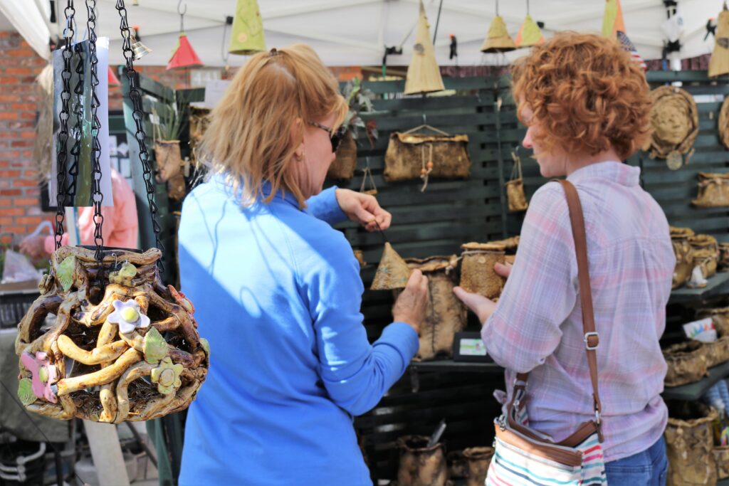 ladies with clay finds